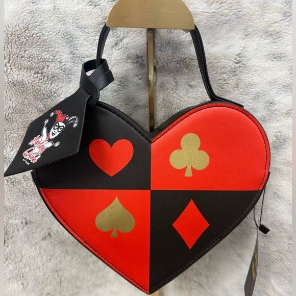Harley Quinn Heart-Shaped Black Red & gold tone Hand bag with crossbody strap. - Picture 1 of 6